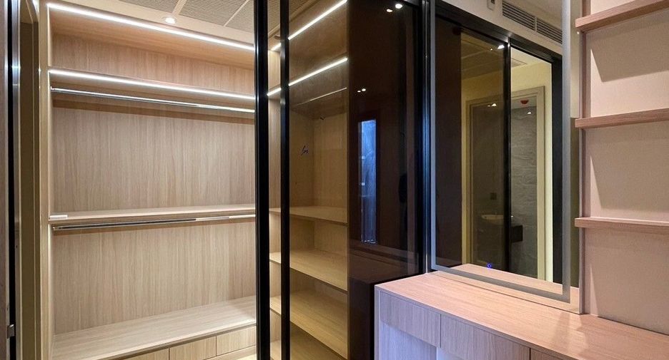 For rent 1 bed condo in Huai Khwang, Bangkok