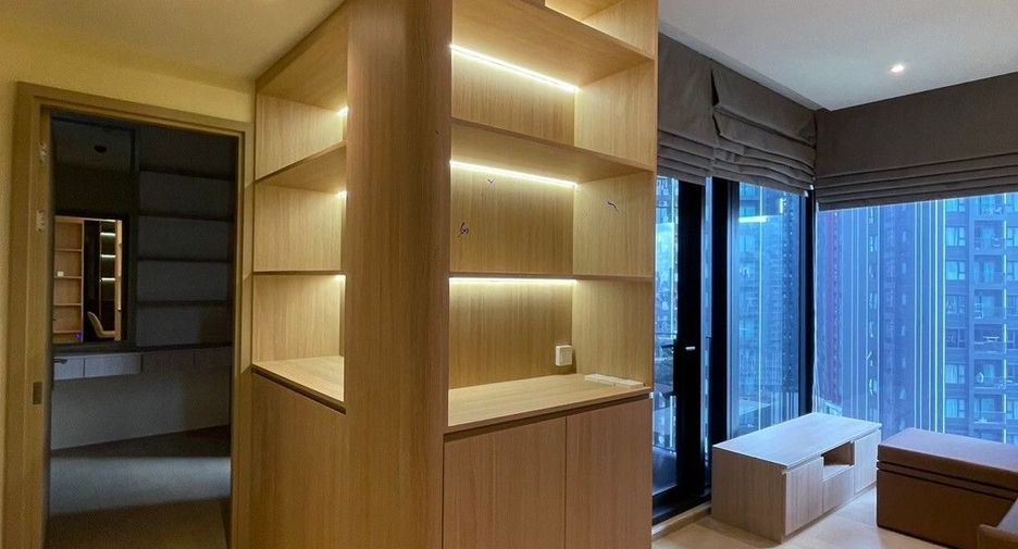 For rent 1 bed condo in Huai Khwang, Bangkok