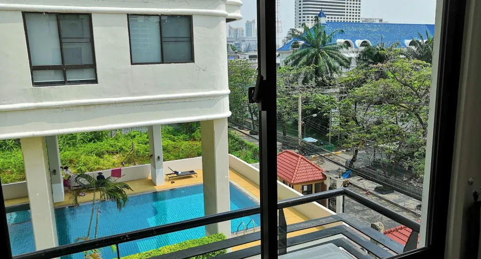 Apartment zur Miete mit 3 Zimmer in Watthana, Bangkok