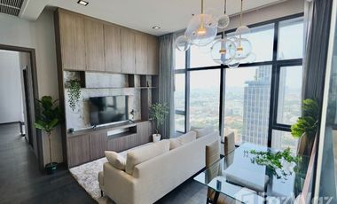 For rent 2 bedrooms condo in Ratchathewi, Bangkok