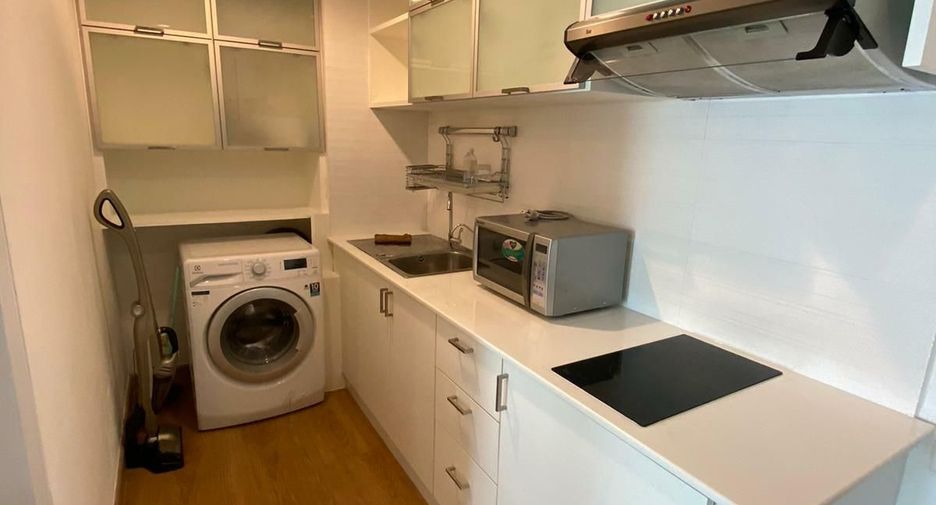 For rent 1 bed condo in Khlong Toei, Bangkok