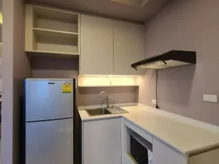 Wohnung zur Miete mit Studio in Huai Khwang, Bangkok