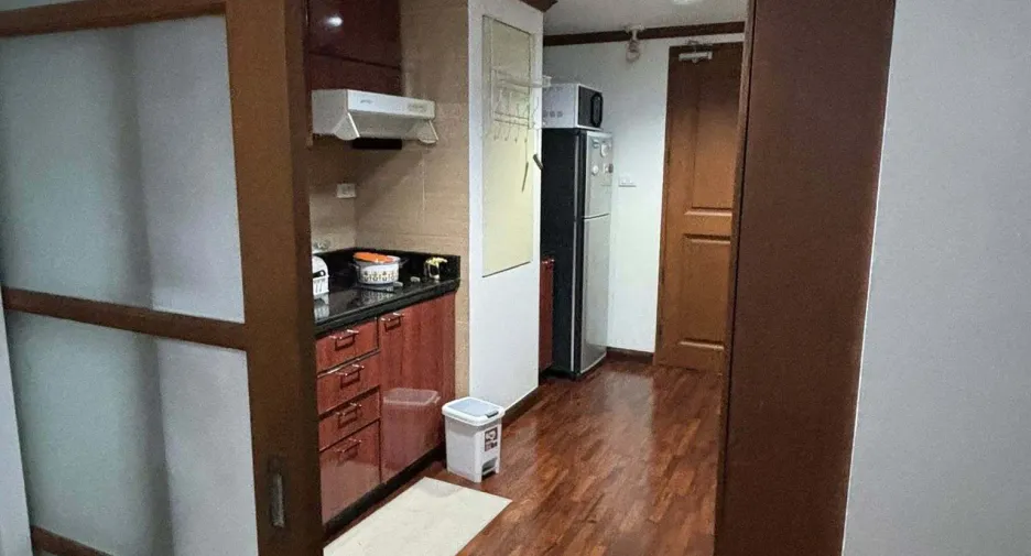 For rent 1 bed condo in Khlong Toei, Bangkok