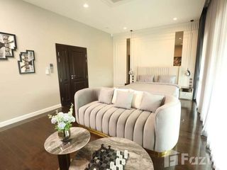 Haus zur Miete mit 5 Zimmer in Saphan Sung, Bangkok