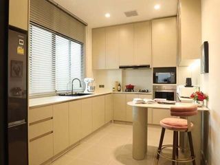 Haus zur Miete mit 5 Zimmer in Saphan Sung, Bangkok
