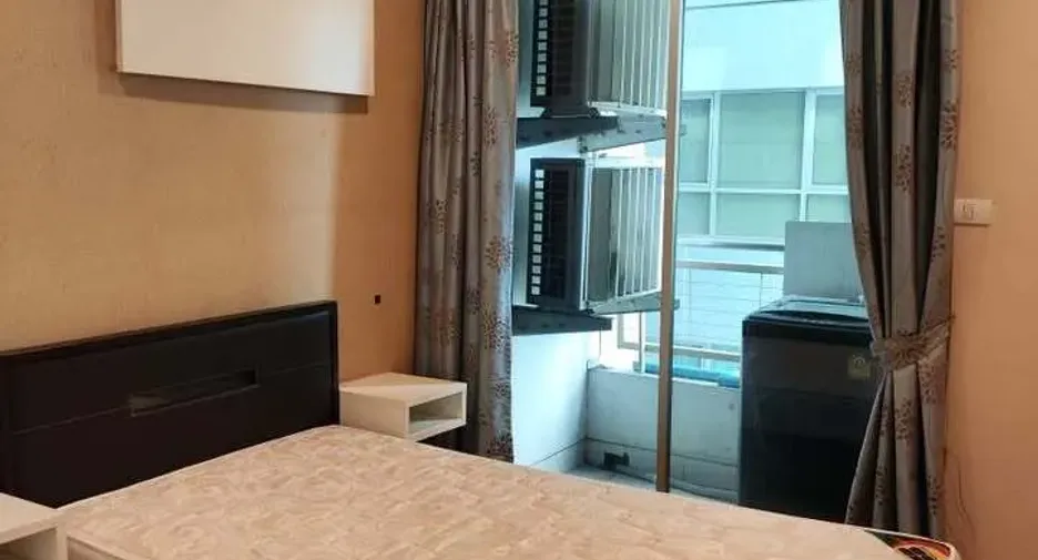 For rent 2 bedrooms condo in Bang Kapi, Bangkok