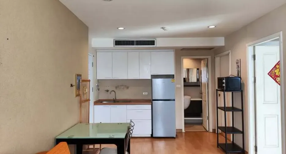 For rent 2 bedrooms condo in Bang Kapi, Bangkok