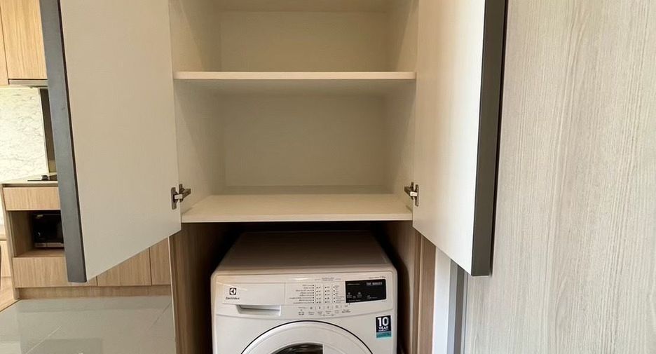 For rent 1 bed condo in Phaya Thai, Bangkok