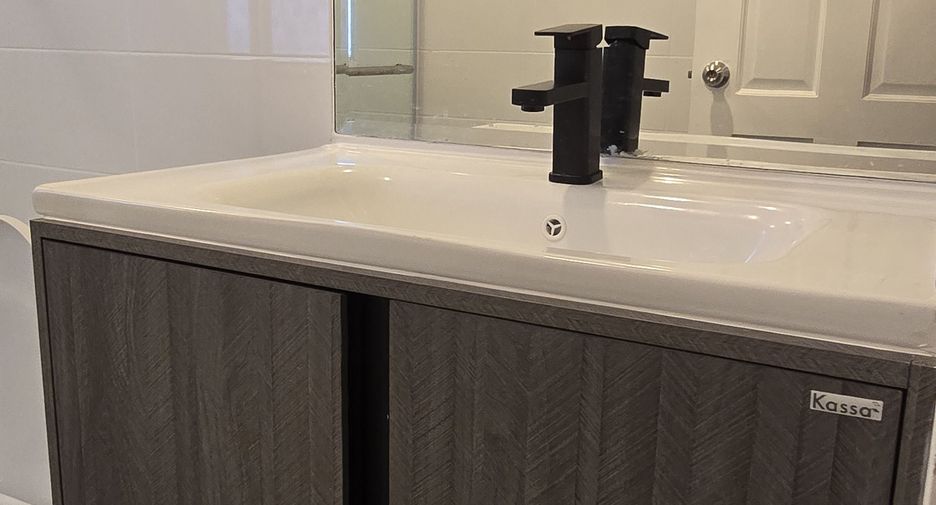 For rent 1 bed condo in Ratchathewi, Bangkok