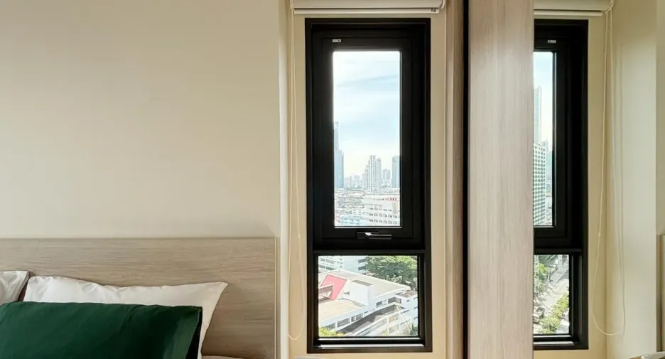 For rent 2 bedrooms condo in Khlong San, Bangkok