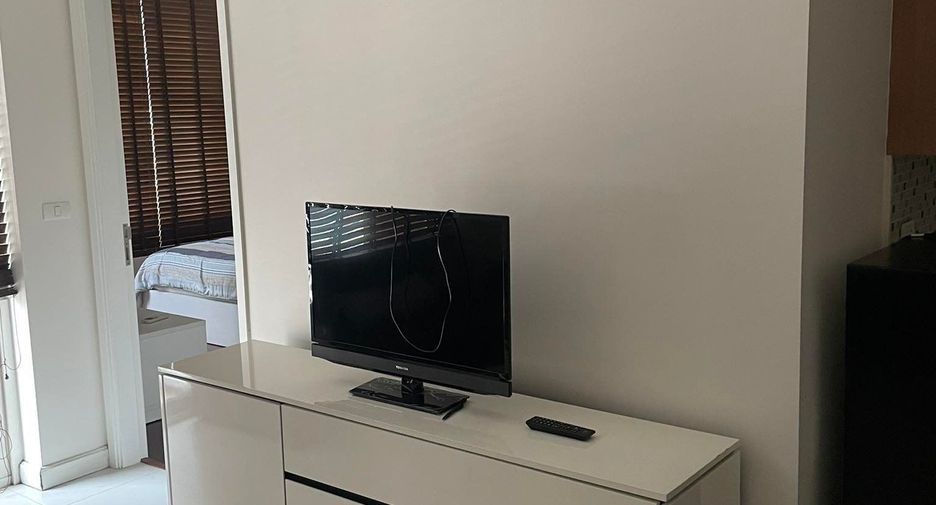 For rent 1 bed condo in Pathum Wan, Bangkok