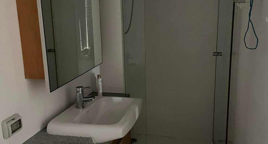 For rent 1 bed condo in Pathum Wan, Bangkok