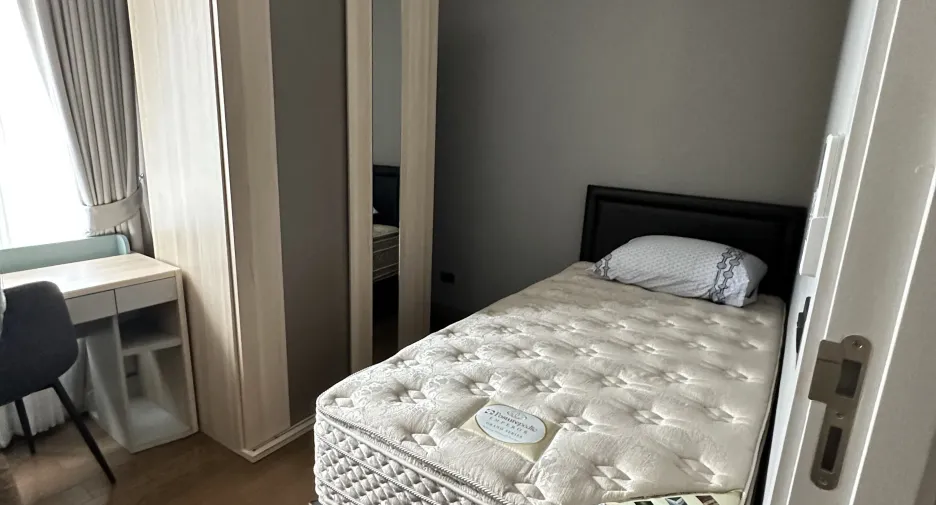 For rent 2 bedrooms condo in Ratchathewi, Bangkok