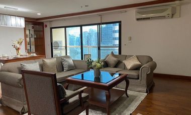Condo en alquiler de 3 habitaciones en Watthana, Bangkok