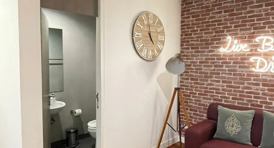 For rent 3 bedrooms condo in Pathum Wan, Bangkok