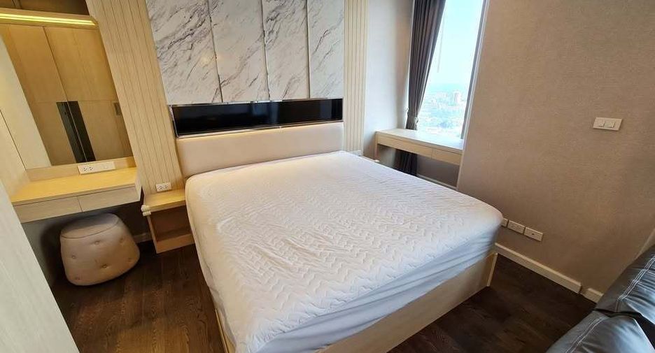 For rent studio condo in Sathon, Bangkok