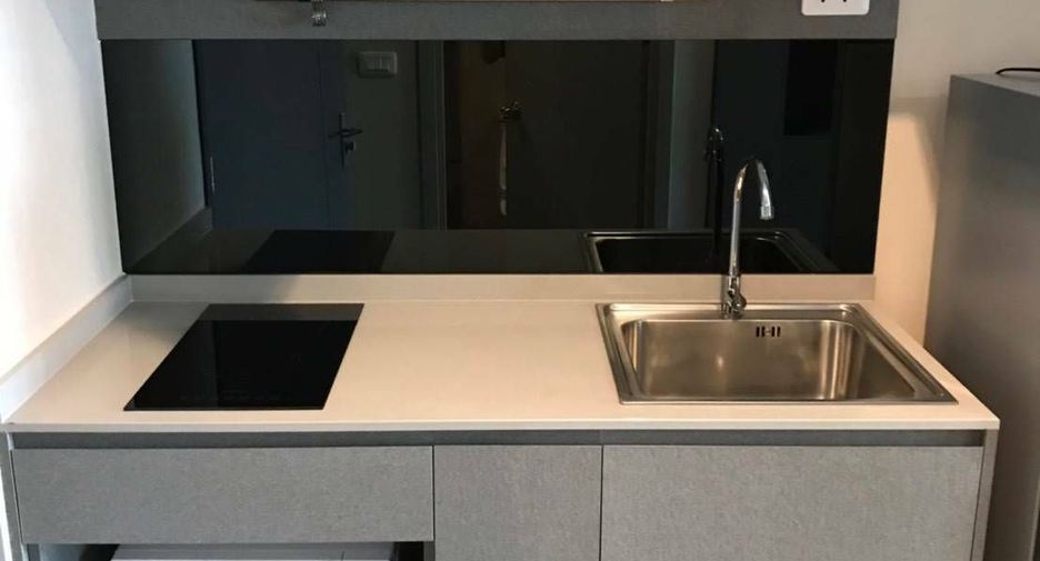 For rent studio condo in Phra Khanong, Bangkok