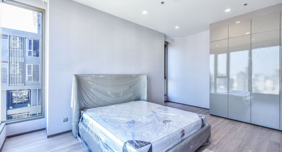 For rent 3 bedrooms condo in Bang Kho Laem, Bangkok