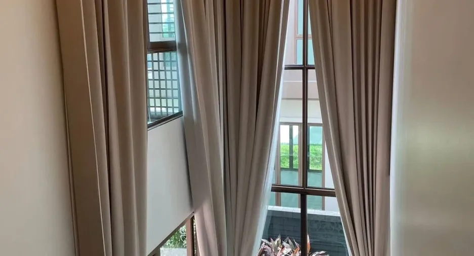 Casa en alquiler de 4 habitaciones en Bang Kapi, Bangkok