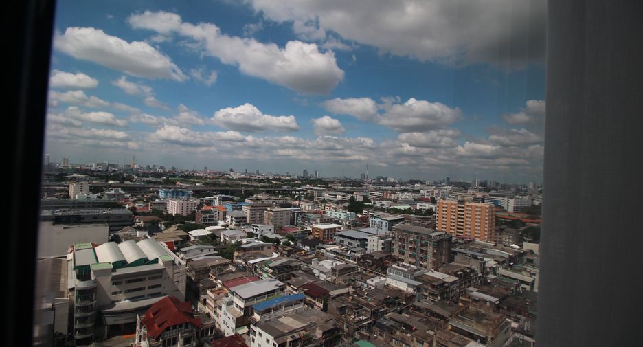 For rent 2 bedrooms condo in Ratchathewi, Bangkok