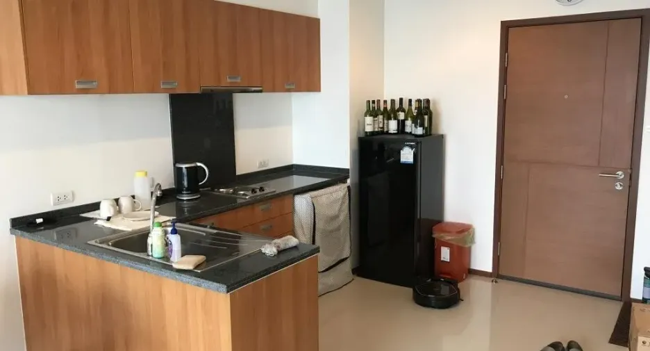 Wohnung zur Miete mit 1 Zimmer in Khlong San, Bangkok