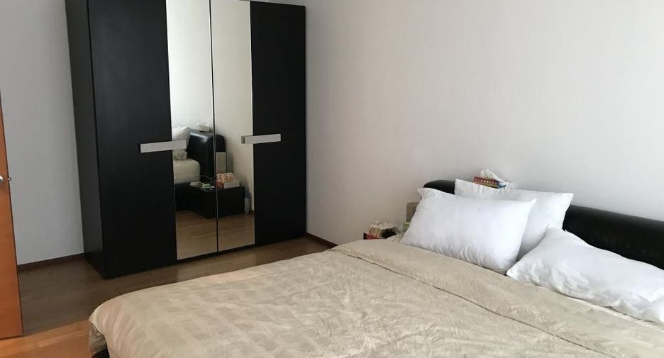Wohnung zur Miete mit 1 Zimmer in Khlong San, Bangkok