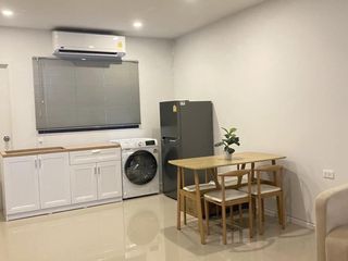 For rent 3 bedrooms townhouse in Prawet, Bangkok