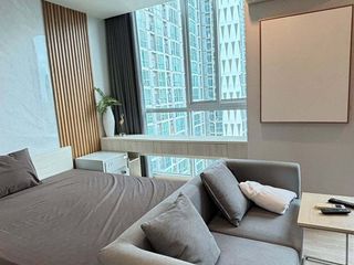 Wohnung zur Miete mit 2 Zimmer in Huai Khwang, Bangkok