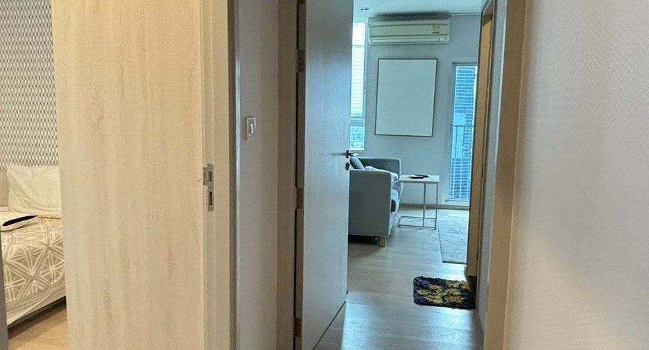 For rent 2 bedrooms condo in Huai Khwang, Bangkok