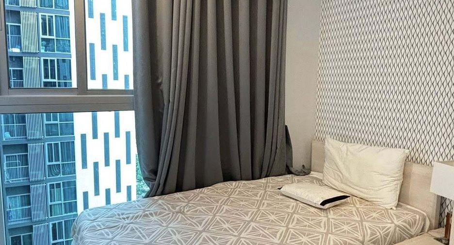 For rent 2 bedrooms condo in Huai Khwang, Bangkok