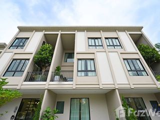 For rent 3 bedrooms townhouse in Lat Krabang, Bangkok