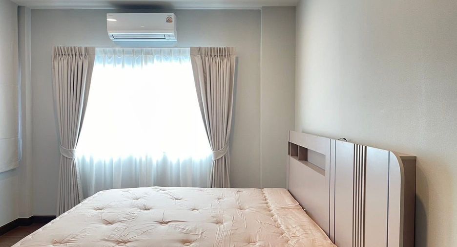 Casa en alquiler de 4 habitaciones en Bang Khen, Bangkok