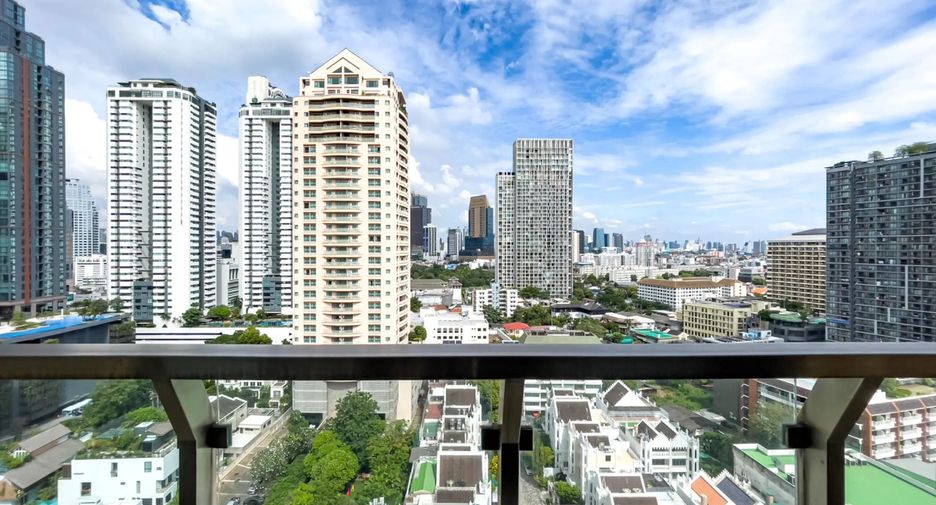 For rent 2 bedrooms condo in Sathon, Bangkok