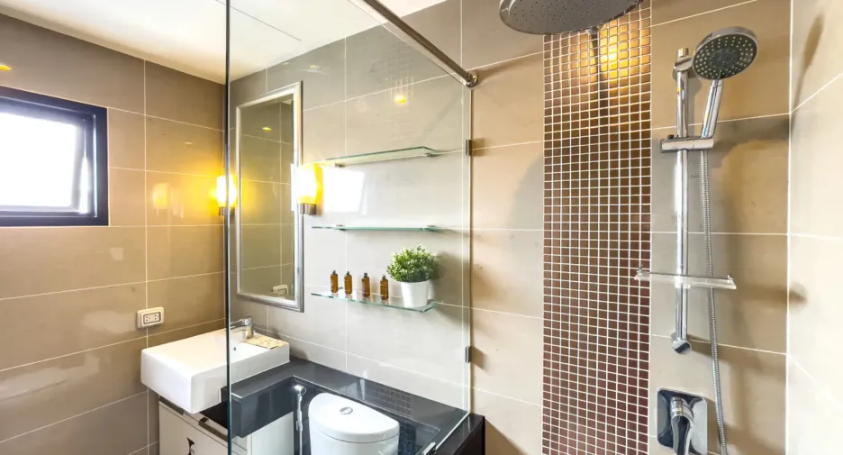 For rent 2 bedrooms condo in Sathon, Bangkok