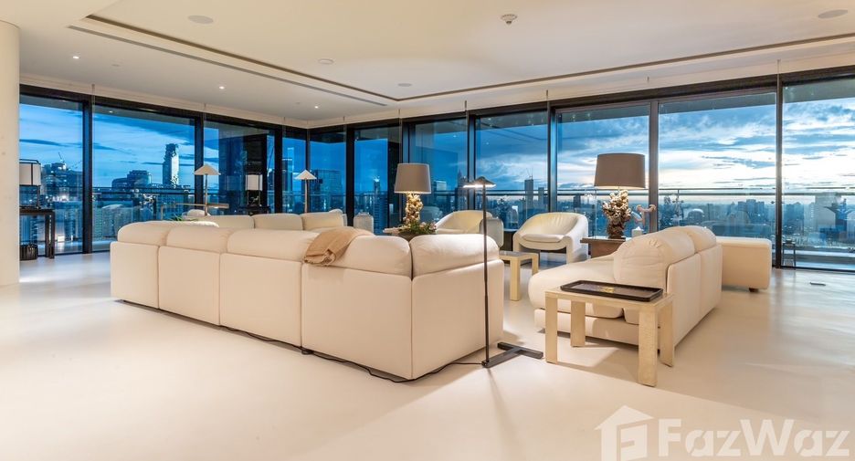 For rent 4 bedrooms condo in Pathum Wan, Bangkok