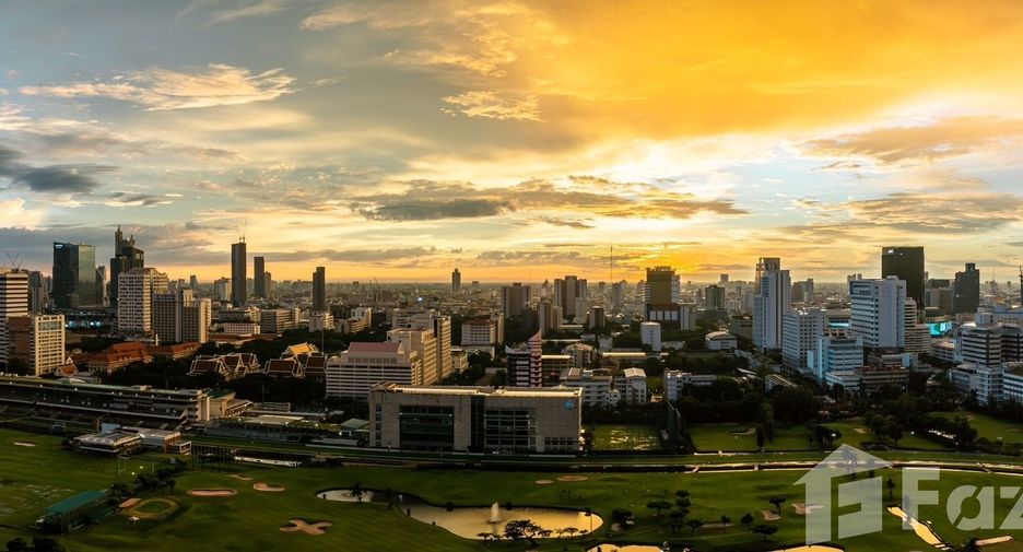 For rent 4 bedrooms condo in Pathum Wan, Bangkok