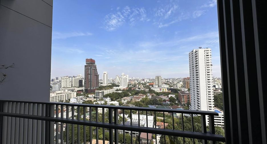 For rent 2 bedrooms condo in Watthana, Bangkok