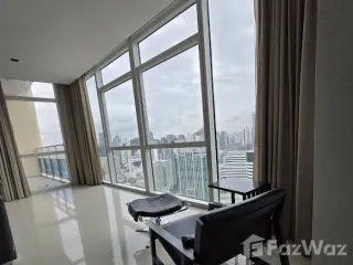 For rent 3 bedrooms condo in Pathum Wan, Bangkok
