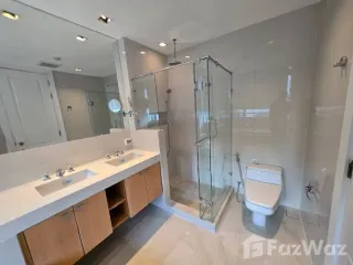 For rent 3 bedrooms condo in Pathum Wan, Bangkok
