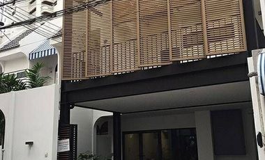 For rent 3 bedrooms townhouse in Watthana, Bangkok