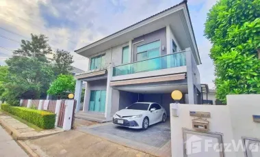 Casa en alquiler de 4 habitaciones en Lat Krabang, Bangkok