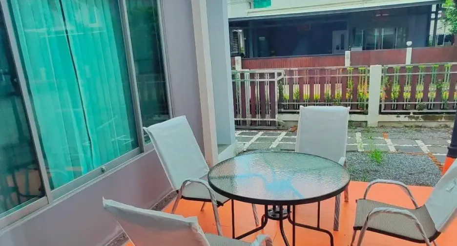 For rent 4 bedrooms house in Lat Krabang, Bangkok