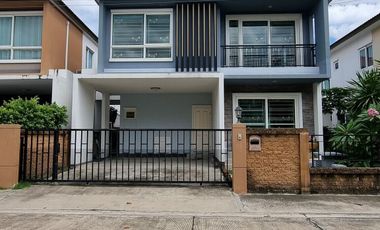 Casa en alquiler de 3 habitaciones en Prawet, Bangkok