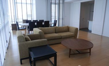 For rent 3 bedrooms condo in Pathum Wan, Bangkok