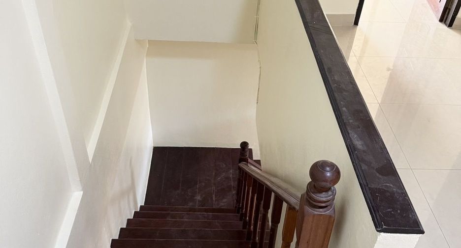 Reihenhaus zur Miete mit 3 Zimmer in Phra Khanong, Bangkok