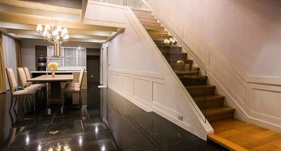 For rent 3 bedrooms condo in Khlong Toei, Bangkok