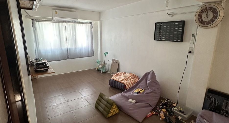 For rent 2 bedrooms townhouse in Don Mueang, Bangkok