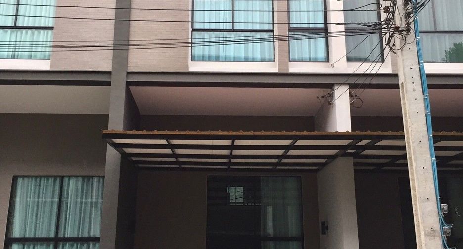 Reihenhaus zur Miete mit 3 Zimmer in Bang Khen, Bangkok