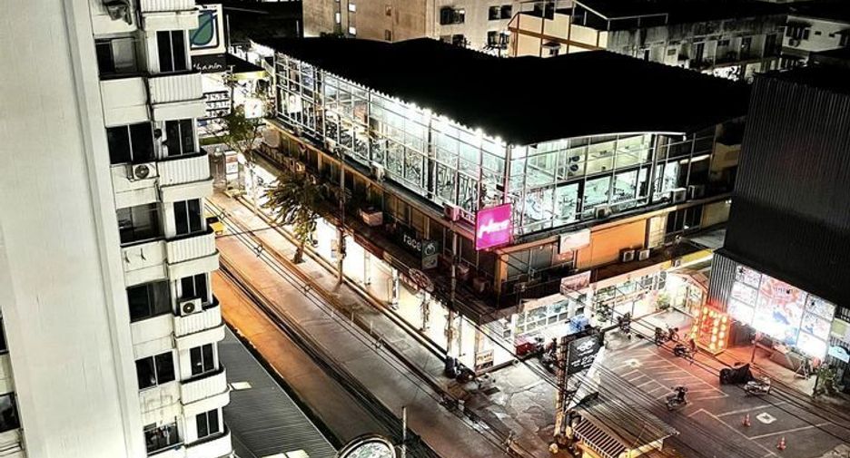 For rent 1 bed condo in Watthana, Bangkok