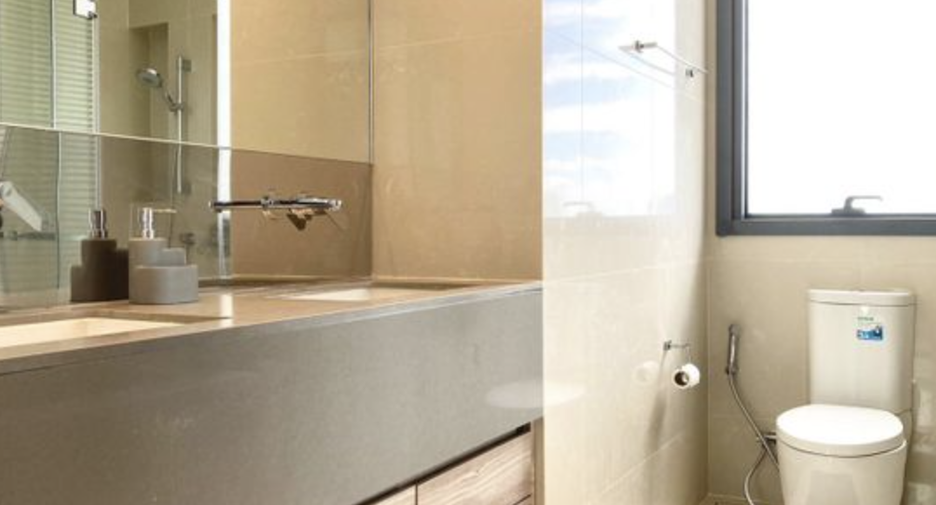 For rent 2 bedrooms condo in Watthana, Bangkok